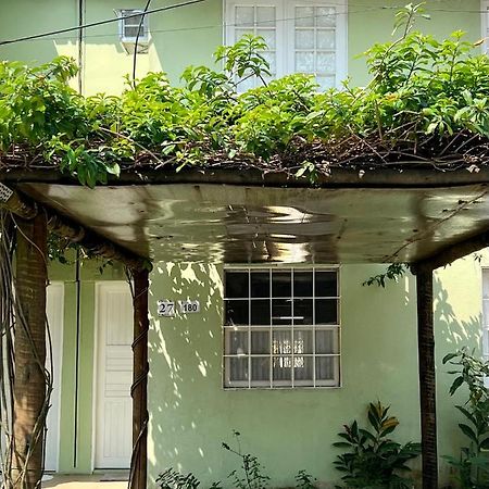 Casa Verde No Centro De Araquari Exterior foto